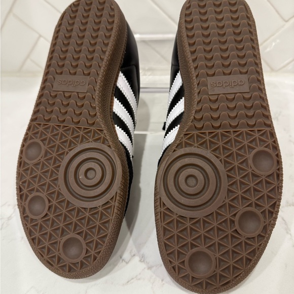 NWOT Adidas Samba Black and White Women’s size 6.5/ Men's size 5.5 - Picture 3 of 6